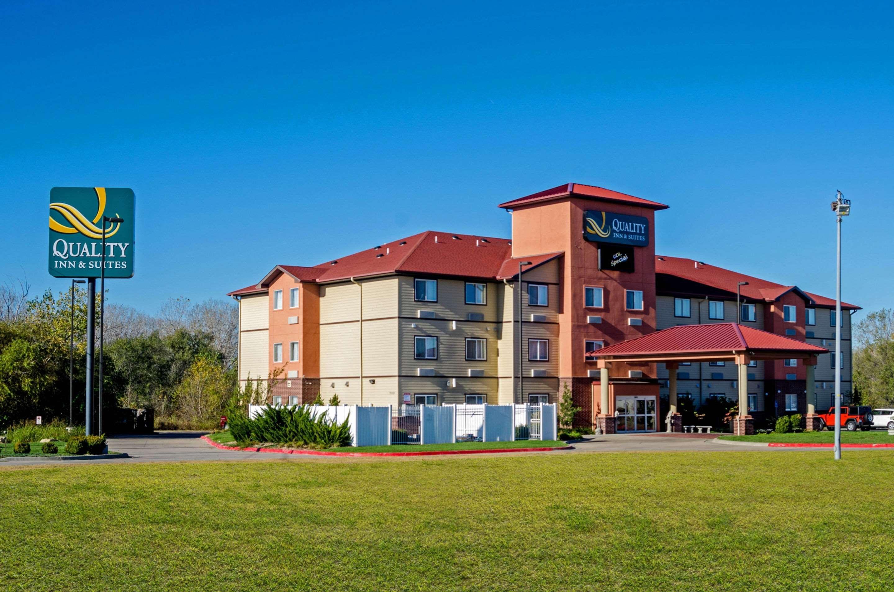 Quality Inn & Suites Park City Экстерьер фото