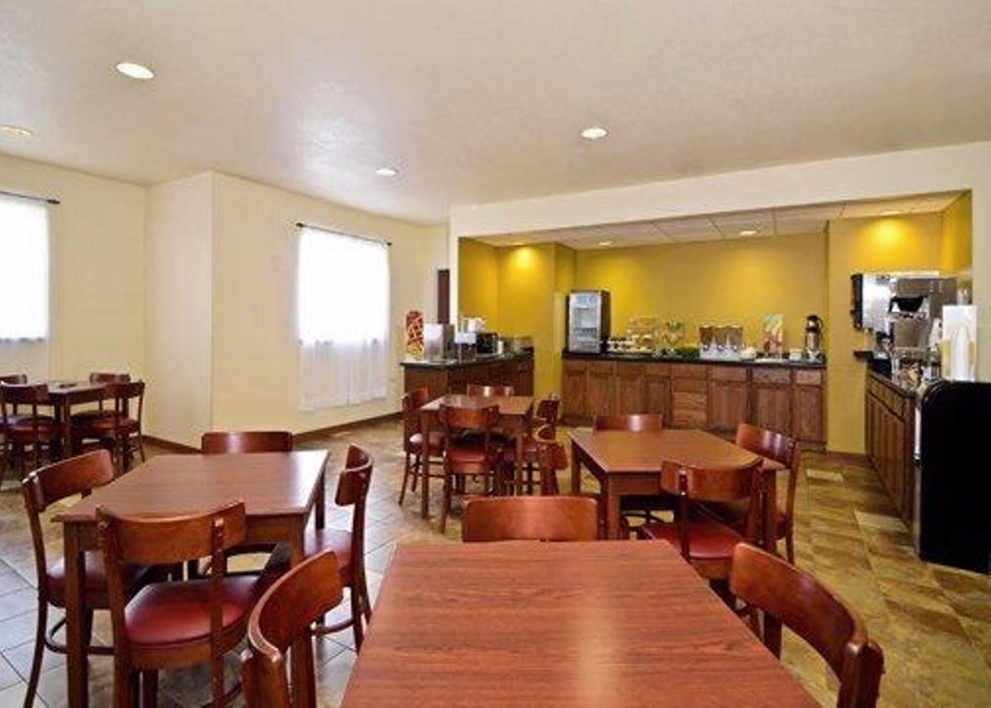 Quality Inn & Suites Park City Ресторан фото
